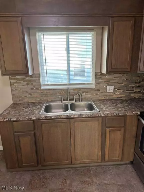 970 Concord AVE, Akron, OH 44306