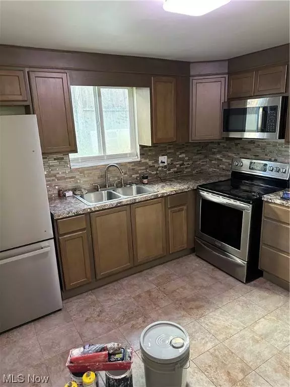 970 Concord AVE, Akron, OH 44306