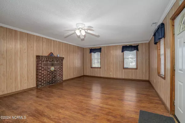 205 Dixon Street NW, Elm City, NC 27822