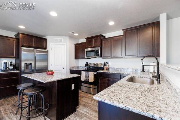 10593 Traders Pkwy, Fountain, CO 80817