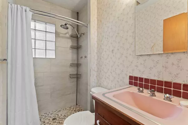 5423 N Monroe St, Spokane, WA 99205