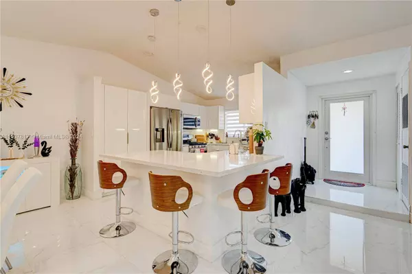 13238 SW 86th Ln, Miami, FL 33183