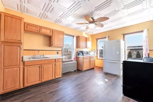 94 Garfield AVE, Cranston, RI 02920