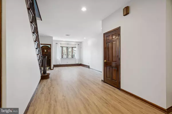 2426 S 20TH ST, Philadelphia, PA 19145