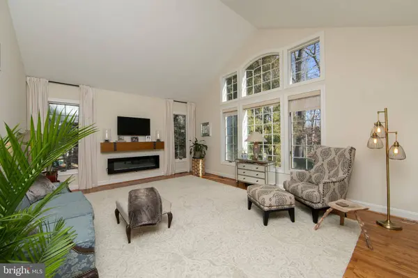 5 PEPPERBUSH CT, Medford, NJ 08055