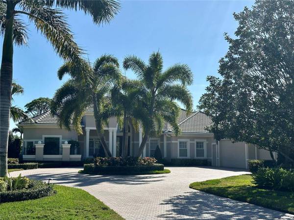 621 N MACEWEN DR, Osprey, FL 34229