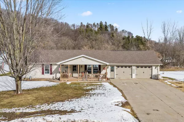 414 Cherry AVE W, Plum City, WI 54761