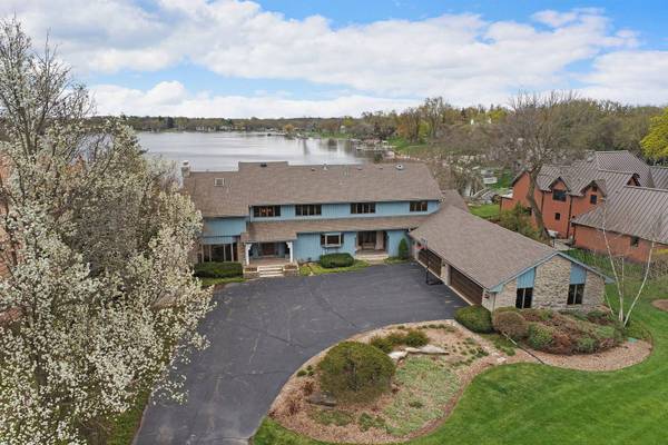 1147 Rocky Beach RD, Johnsburg, IL 60051