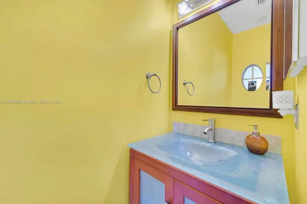 894 SW 179th Ave, Pembroke Pines, FL 33029