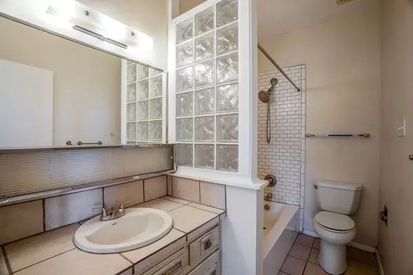 132 Aragon AVE, Los Alamos, NM 87547