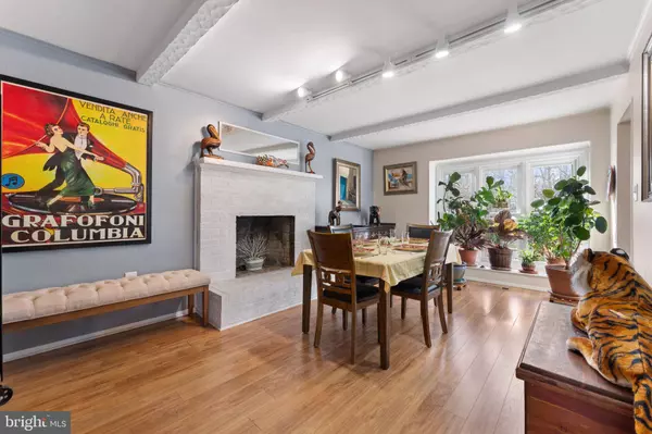 8661 WEIR ST, Manassas, VA 20110