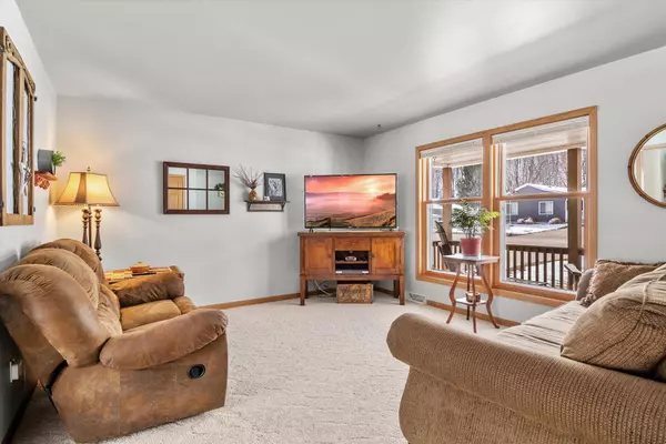 414 Cherry AVE W, Plum City, WI 54761