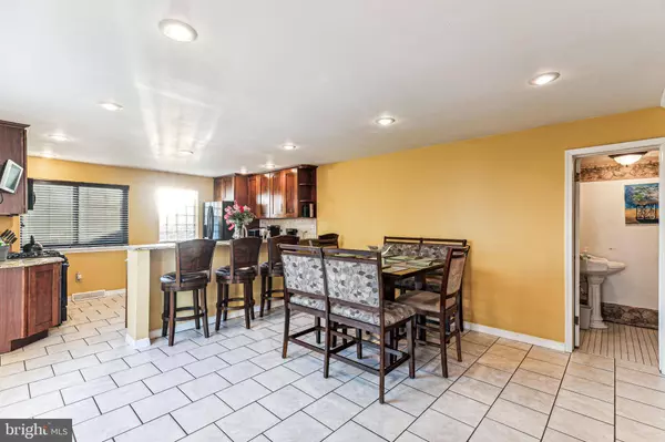 657 ARTWOOD DR, Philadelphia, PA 19115