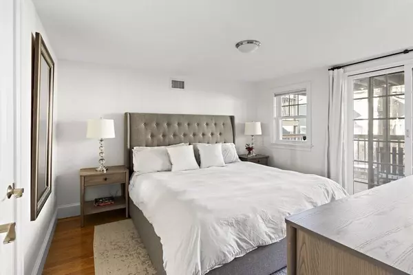 498 E 4th St #A, Boston, MA 02127