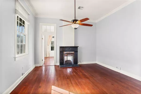 3961 CONSTANCE ST, New Orleans, LA 70115