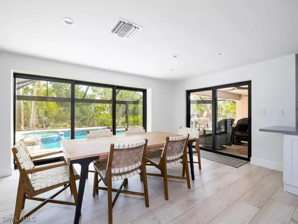 911 S Yachtsman DR, Sanibel, FL 33957