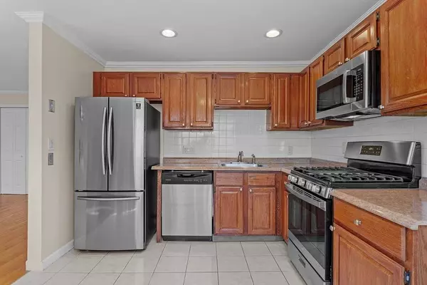 6 Fernview Ave #9, North Andover, MA 01845