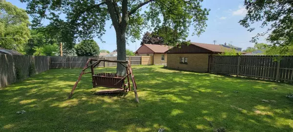 6044 54th Ave, Kenosha, WI 53142