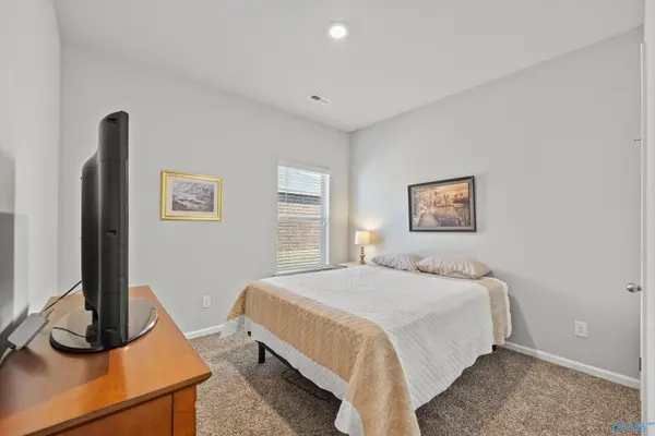 14628 London Lane, Athens, AL 35613