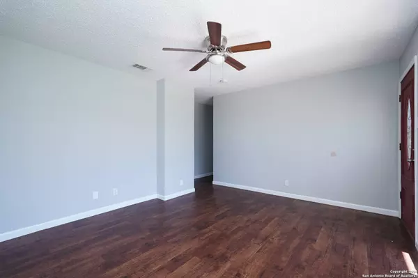 5035 CREEKMOOR DR, San Antonio, TX 78220-4903