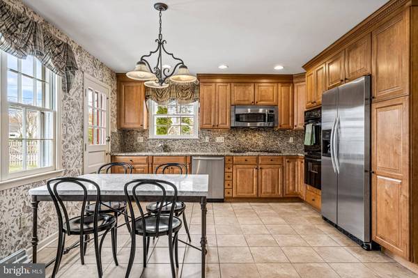 245 NICHOLSON DR, Moorestown, NJ 08057