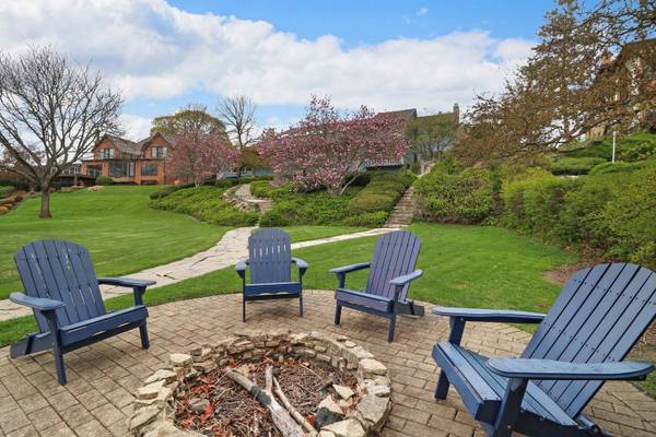 1147 Rocky Beach RD, Johnsburg, IL 60051