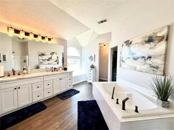 1619 Cuchara Lane, Arlington, TX 76018