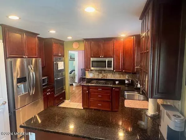 131 Applegate Road, Freehold, NJ 07728