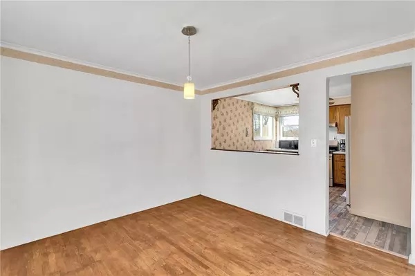 11039 Azalea Dr, Pittsburgh, PA 15235