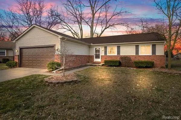 480 DOVER CRESCENT, Westland, MI 48185