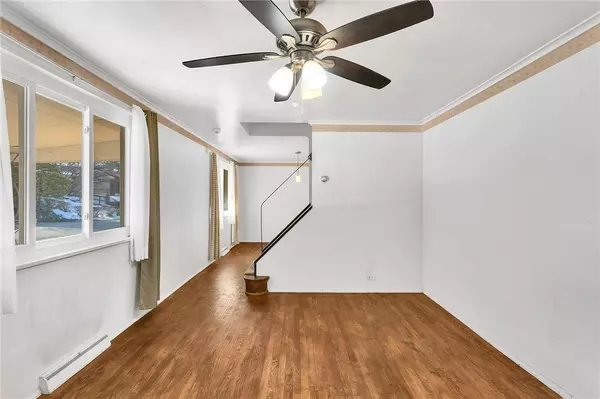 11039 Azalea Dr, Pittsburgh, PA 15235