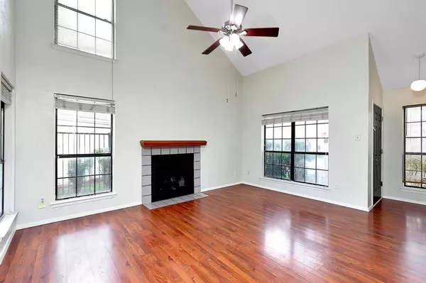 2428 Forest Brook Lane #1113, Arlington, TX 76006