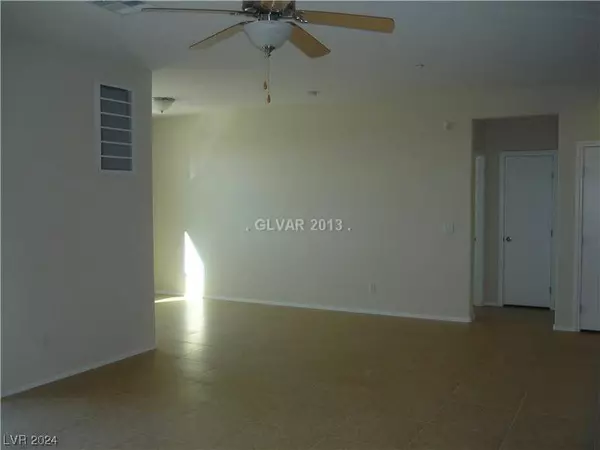 4437 Dover Straight Street #206, Las Vegas, NV 89115