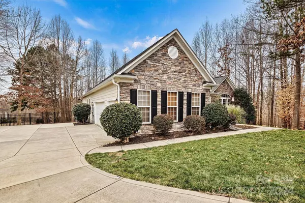 1310 Valhalla DR, Denver, NC 28037