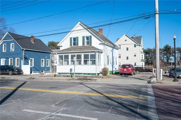 94 Garfield AVE, Cranston, RI 02920