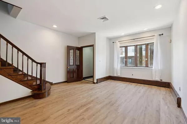 2426 S 20TH ST, Philadelphia, PA 19145