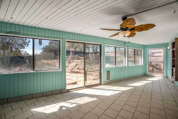 132 Aragon AVE, Los Alamos, NM 87547