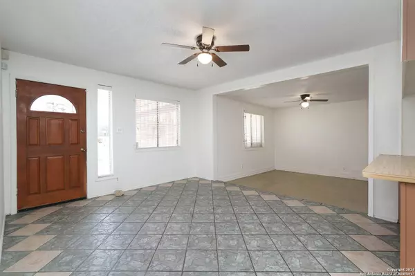 6927 Tallahasse Dr, San Antonio, TX 78227