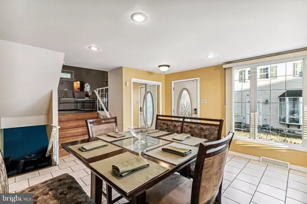 657 ARTWOOD DR, Philadelphia, PA 19115