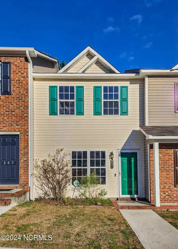 205 Spring Meadow Circle, Jacksonville, NC 28546