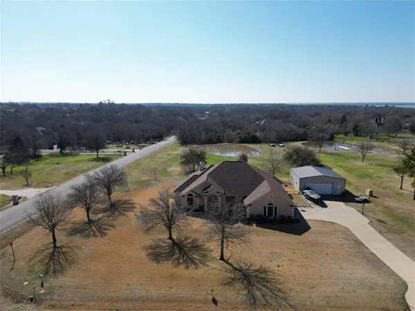 901 Sapphire Ridge, Oak Point, TX 75068