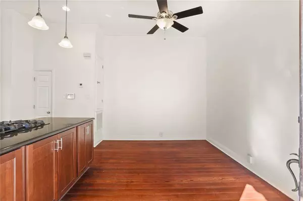 3961 CONSTANCE ST, New Orleans, LA 70115