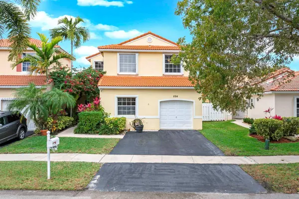 894 SW 179th Ave, Pembroke Pines, FL 33029