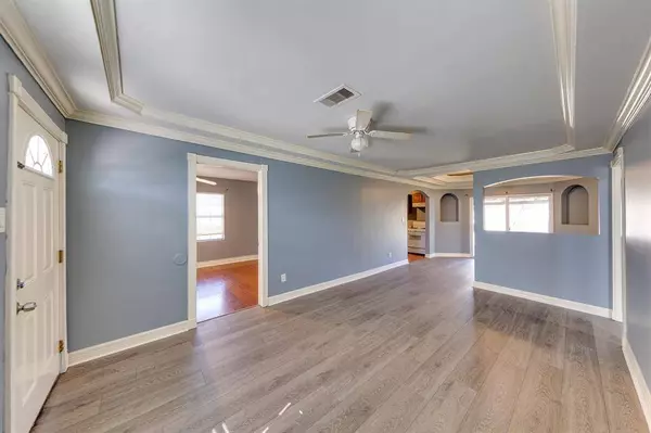 10633 Fairfax ST, Houston, TX 77029