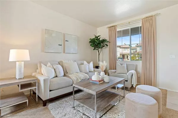 24 Iroquois CT, Irvine, CA 92602