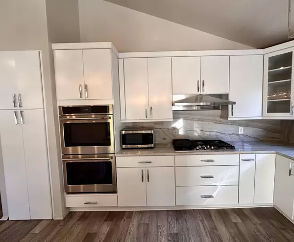 844 Canter Lane, Auburn Hills, MI 48326