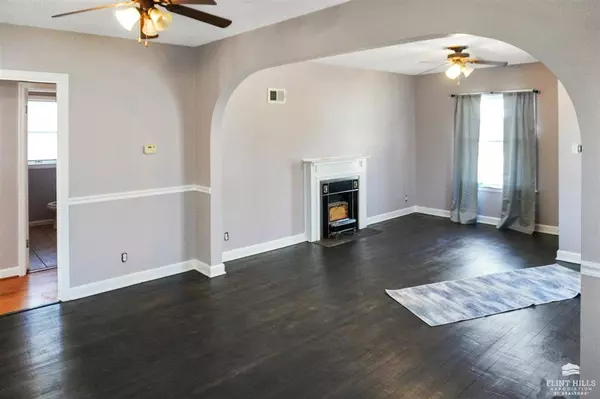 815 Thurston ST, Manhattan, KS 66502