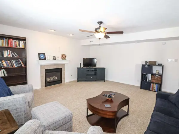 8664 Woodbluff CT, Indianapolis, IN 46234