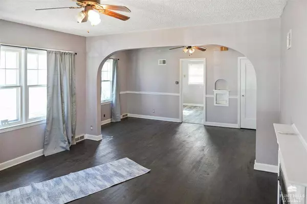 815 Thurston ST, Manhattan, KS 66502