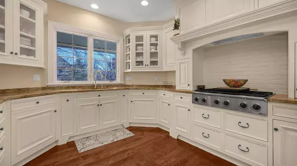 8219 Tillinghast Drive, Dublin, OH 43017